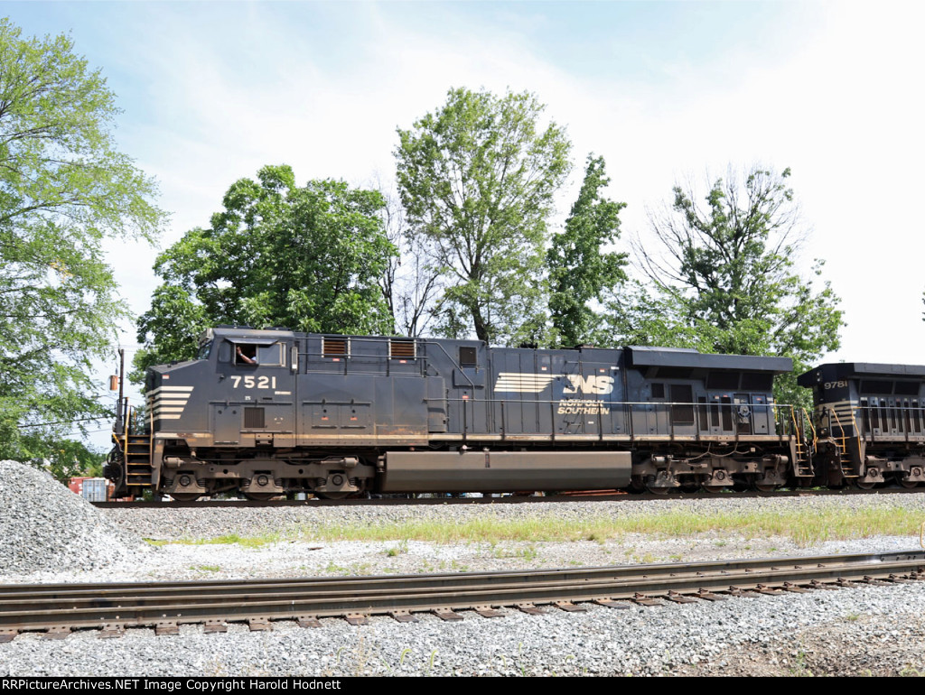 NS 7521